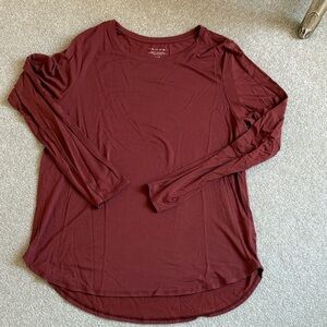 Tahari Long Sleeve top